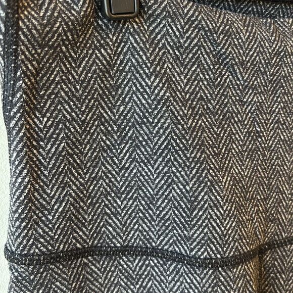 lululemon herringbone leggings 4 black and white - Picture 2 of 5